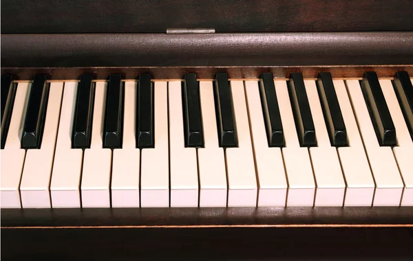 古いピアノ — ストック写真