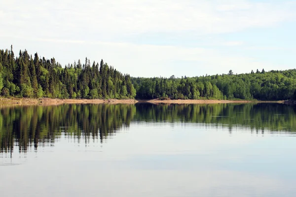 平静的湖 — 图库照片