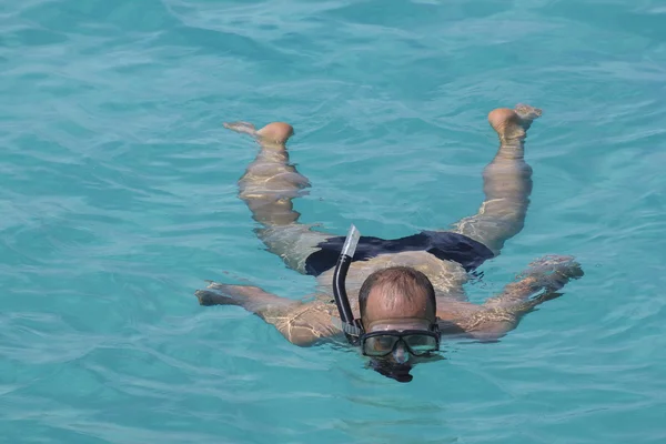 Snorkeling in the lagoon — Zdjęcie stockowe