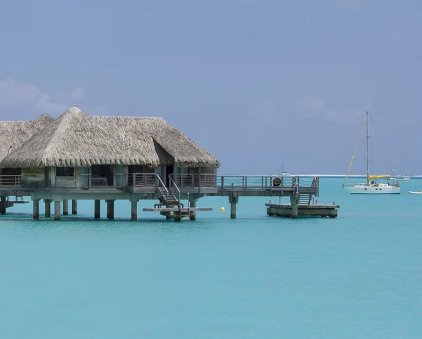 Över vatten bungalow — Stockfoto