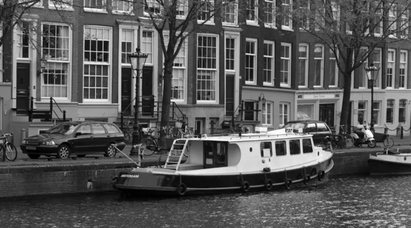 Svarta och vita amsterdam — Stockfoto