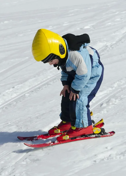 子供のスキーヤー — ストック写真