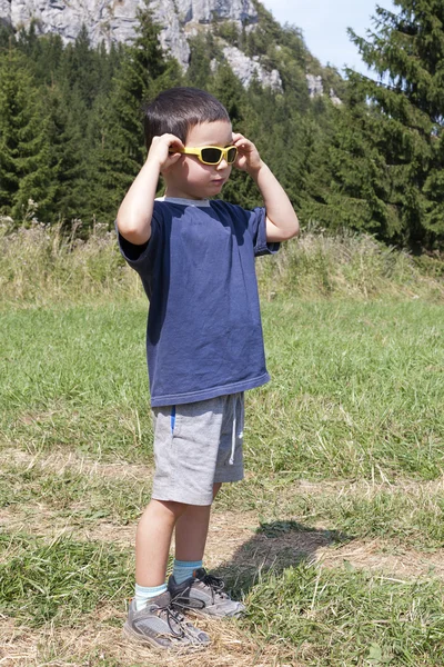 Child with sunglasses — Stock Photo, Image