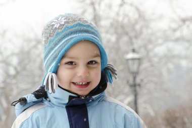 Kış çocuk portresi
