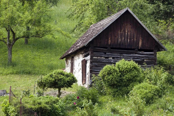 Gamla hus på landsbygden — Stockfoto