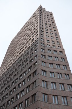 gökdelen berlin