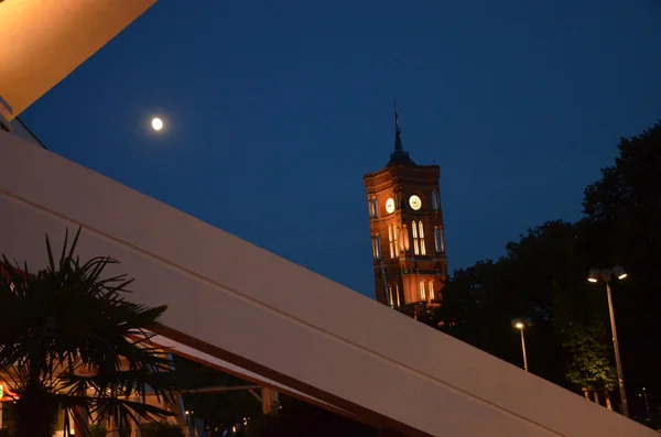 Mairie de Berlin (Rotes Rathaus) plan de nuit, Allemagne III — Photo