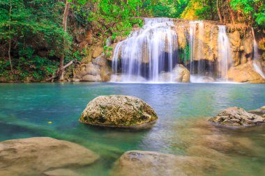 Erawan Şelalesi, Kanchanaburi, Tayland.