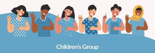 Conjunto de niños diversos con gesto de saludo. Grupo de niños y niñas multiculturales saludan, levantando las manos. Colegial joven personaje. Multiracial amistad plana vector de dibujos animados ilustración — Archivo Imágenes Vectoriales