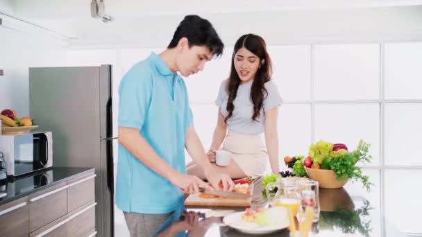 Asian Cheerful Loving Couple Talking Preparing Cooking Joy While Standing — Stok video