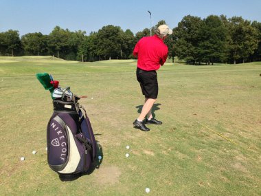 Golf dersi, pratik golf.