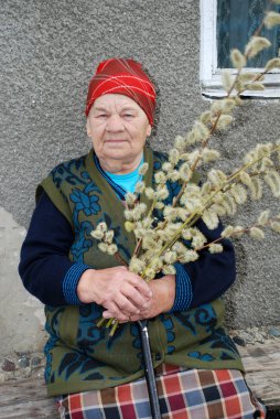 willow twigs bankta kadınla