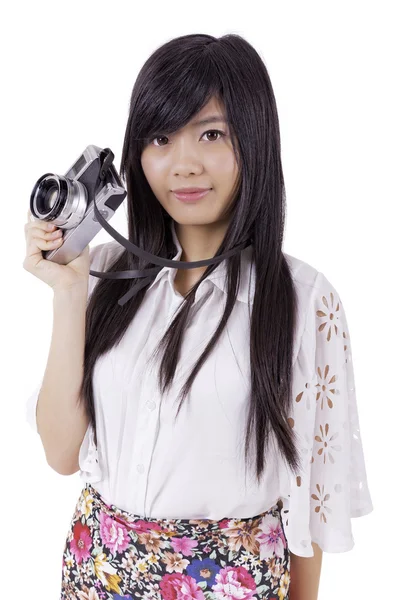 Asian girl with vintage retro camera. — Stock Photo, Image