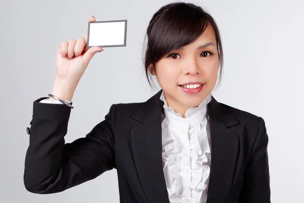 Mujer de negocios con tarjeta de nombre —  Fotos de Stock