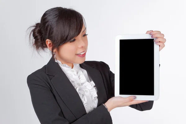 Asian woman holding board, black screen for texture — стоковое фото