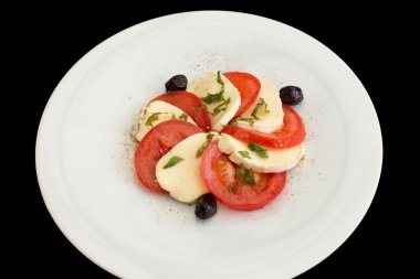 Nefis caprese salatası.