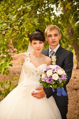 mutlu genç gelin ve damat onların düğün günü