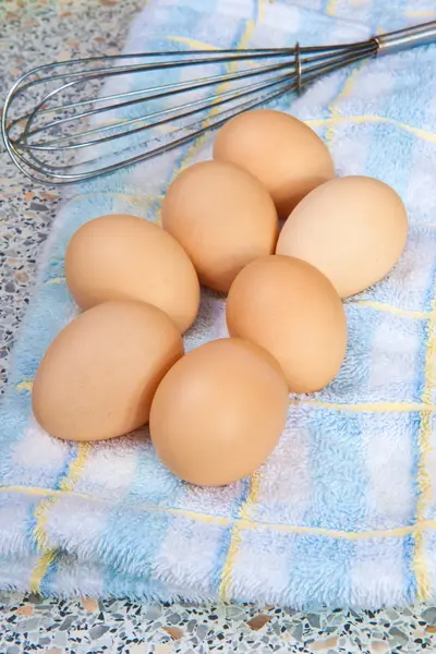 Huevos de pollo crudos — Foto de Stock