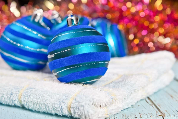 Blauwe kerstballen, intreepupil achtergrond — Stockfoto