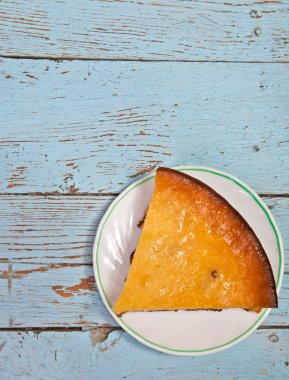 bir cheesecake eski ahşap tablo