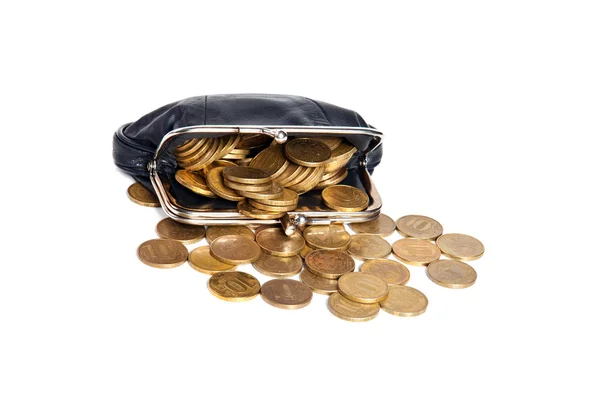 Schwarze Ledergeldbörse mit Münzen auf weißem Hintergrund — Stockfoto