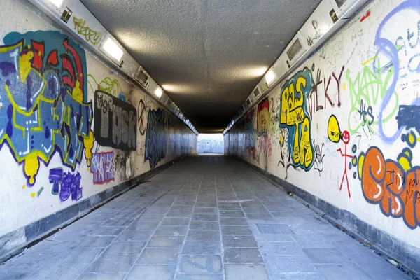 Nieczysty tunel — Zdjęcie stockowe
