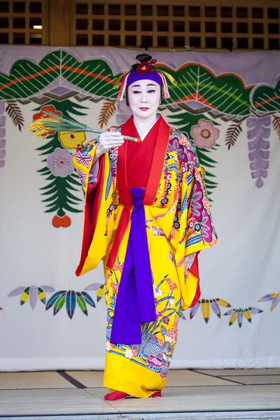 Ryukyu χορεύτρια σε naha okinawa — Φωτογραφία Αρχείου