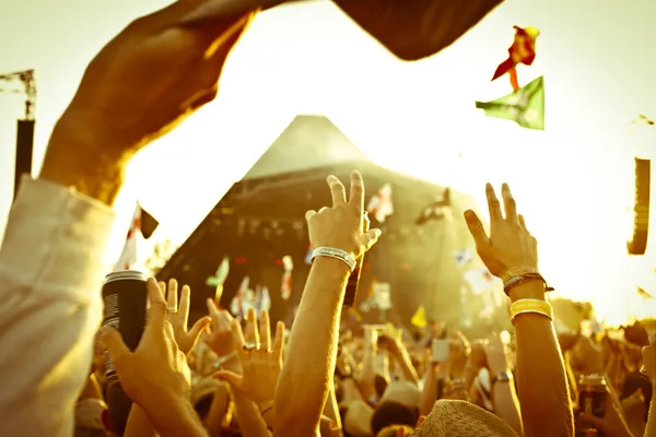 Menschenmenge bei Musikfestival lizenzfreie Stockbilder