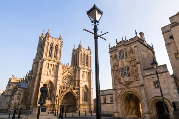Bristol Katedrali ve üniversite Meydanı — Stok fotoğraf