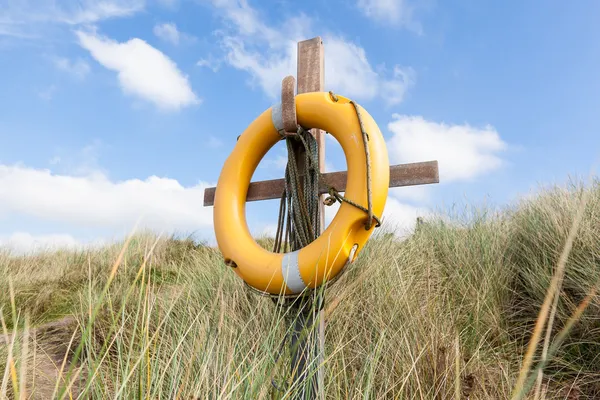 Salvagente giallo — Foto Stock