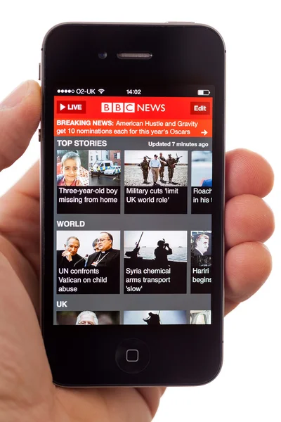 BBC News App en un iPhone — Foto de Stock