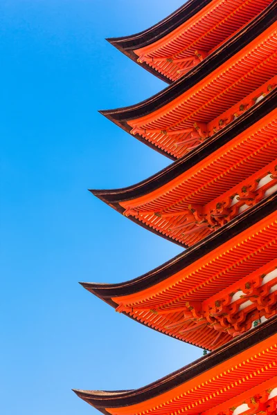 Japon pagoda üzerinde saçak detay — Stok fotoğraf