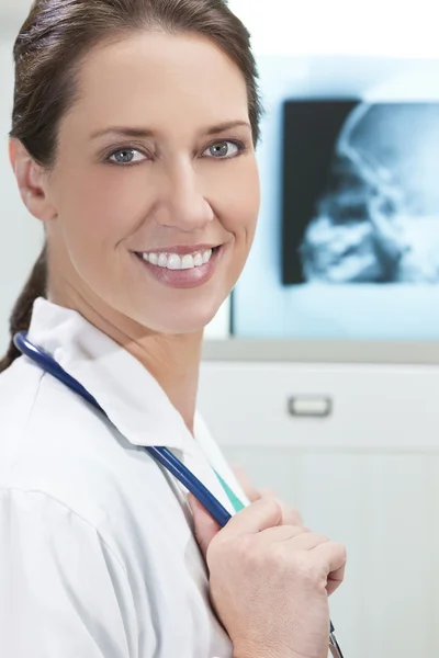 Female Woman Hospital Doctor with X-Rays — Stock Photo, Image