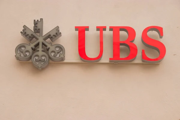 Знак Банка Ubs Стене Офиса Сент Морице Банк Огромная Финансовая Стоковое Фото