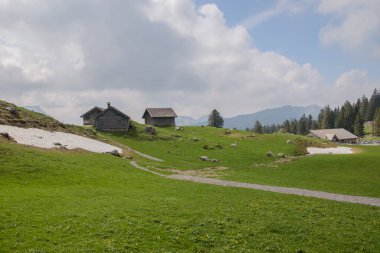 Appenzell Alpleri, İsviçre 'de güzel bir bahar manzarası.