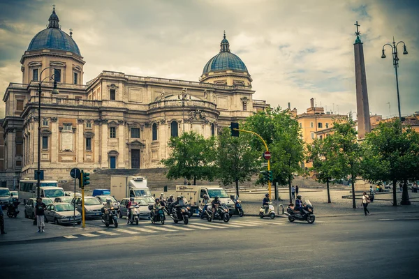 On the streets of Rome in the summer. Italy. — Stock Photo, Image