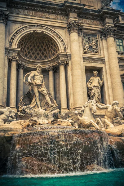 Fontana di Trevi. Piazza di Trevi. Roma. Itália . — Fotografia de Stock