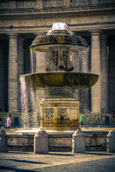Piazza san pietro. Watykan. Włochy. — Zdjęcie stockowe