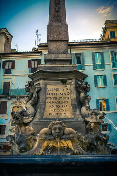 Fontana del Pantheon. Piazza della Rotonda.Roma. Itália . — Fotografia de Stock