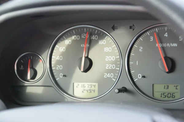 A glance at the speedometer — Stock Photo, Image