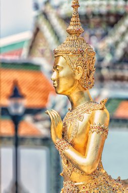 Zümrüt Buda Tapınağı Bangkok grand palace'altın kinnara heykeli