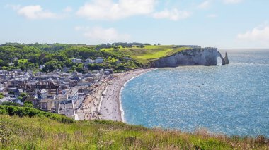 Etretat, kayalıklar ve Fransa 'nın Normandiya sahilleri