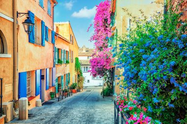 Fransız Rivierası 'ndaki Saint-Tropez köyü