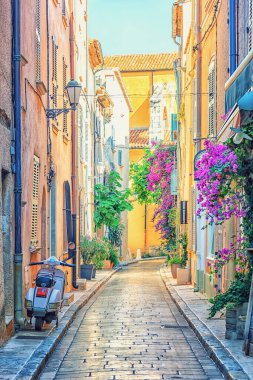 Fransız Rivierası 'ndaki Saint-Tropez köyü