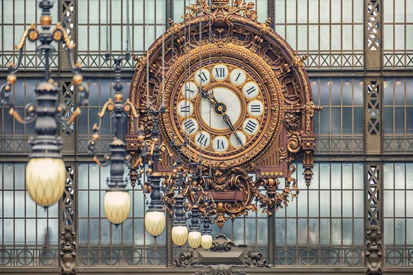 Величезний Годинник Стародавньому Залізничному Вокзалі Парижі — стокове фото