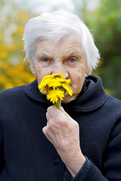 Ältere Menschen — Stockfoto