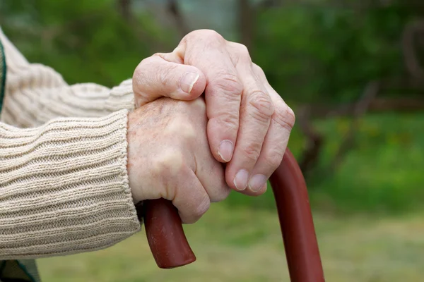 Wrinkled hands — Stock Photo, Image