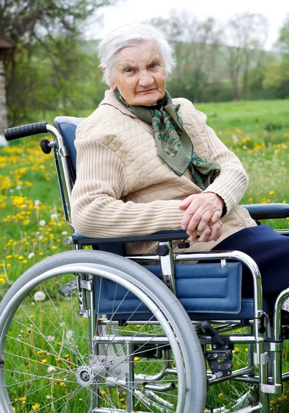 Ältere Menschen — Stockfoto