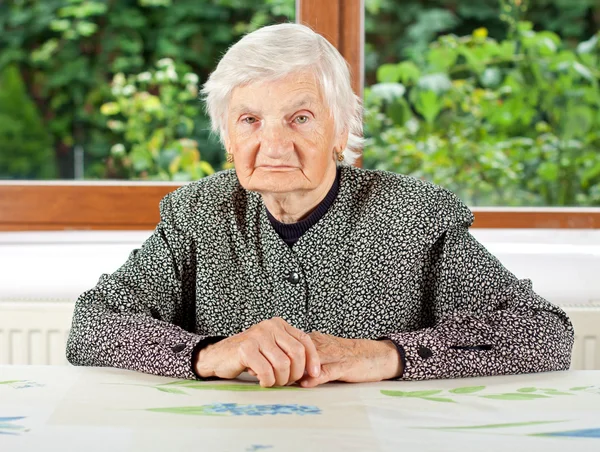 행복 한 노인 여성 — 스톡 사진