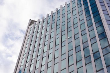 Modern yapının manzaralı resmi - şehir mimarisi